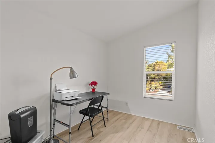 Office/bonus space