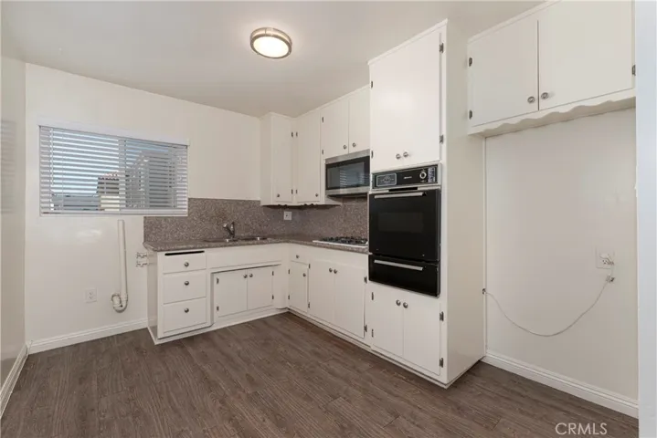 1906 Carnegie Lane E, Redondo Beach, California 90278