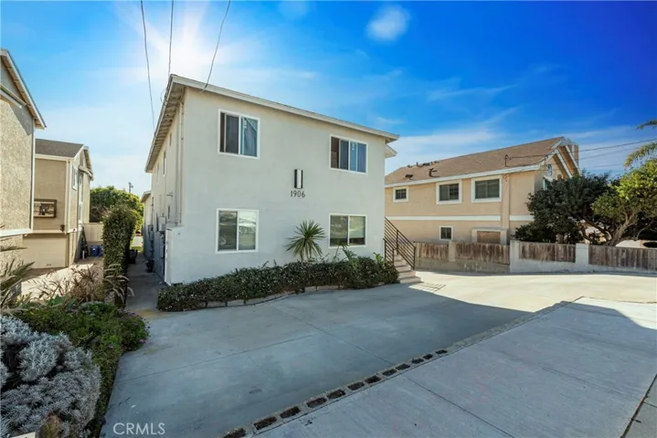 1906 Carnegie Lane E, Redondo Beach, California 90278
