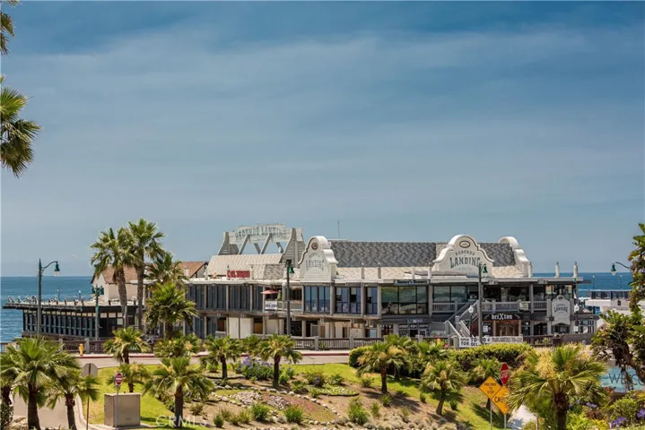 1906 Carnegie Lane E, Redondo Beach, California 90278