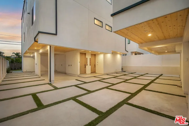 5313 Ben Avenue 1, Valley Village, California 91607