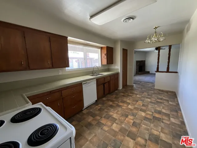 1440 Calhoun Court C, Hemet, California 92544