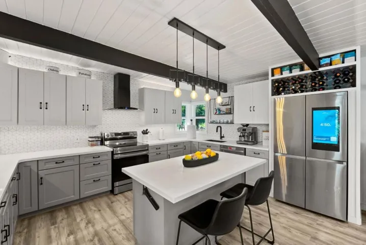 12180 Skyline Boulevard, Woodside, California 94062