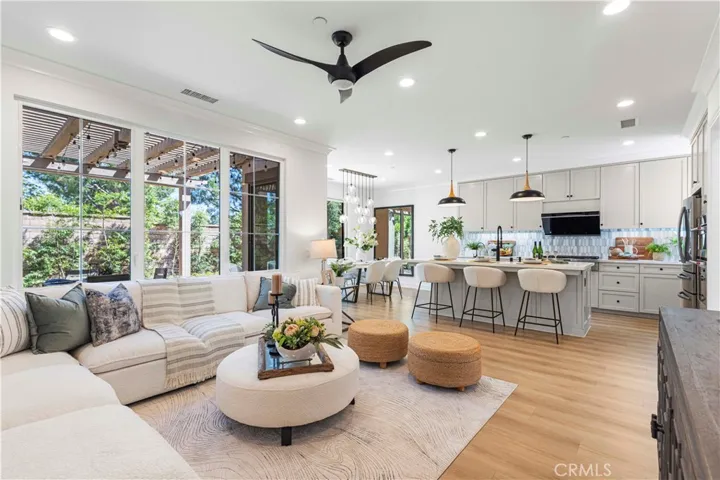 54 Painted Cameo, Irvine, California 92602