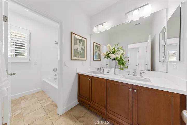 54 Painted Cameo, Irvine, California 92602