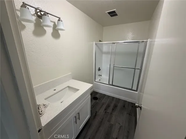 912 S Ash Avenue 1, Inglewood, California 90301