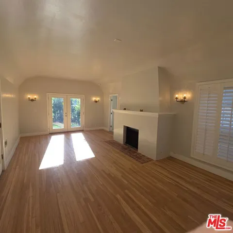 418 S Roxbury Drive, Beverly Hills, California 90212