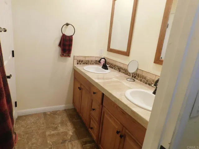 3355 Lakeview Drive, Julian, California 92036