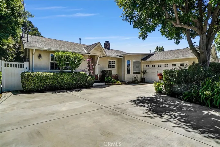 8018 Hatillo, Winnetka, California 91306