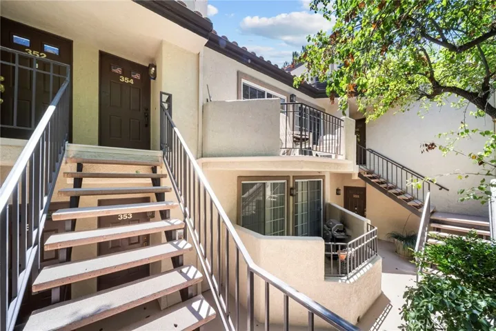 24153 Del Monte 354, Valencia, California 91355