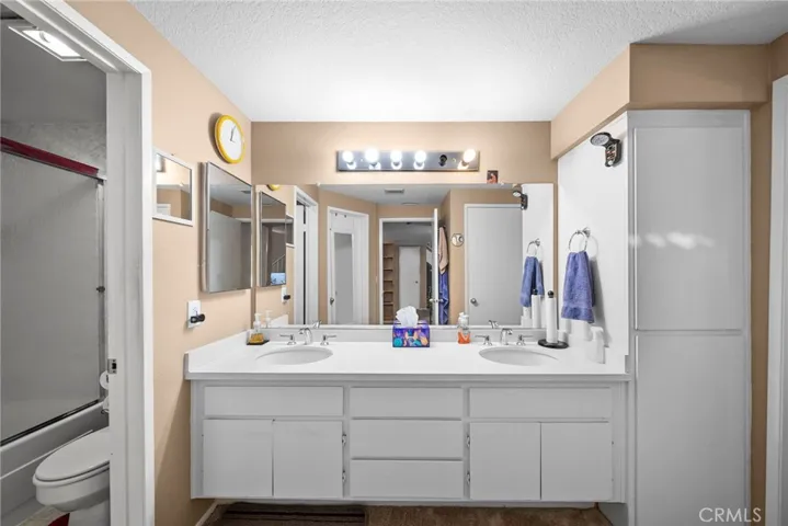 24153 Del Monte 354, Valencia, California 91355