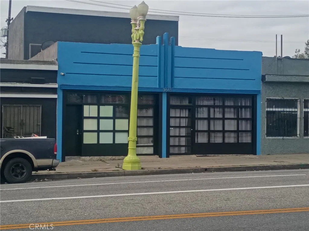 3648 W Slauson