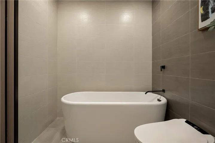 12311 Hartsook Street, Valley Village, California 91607