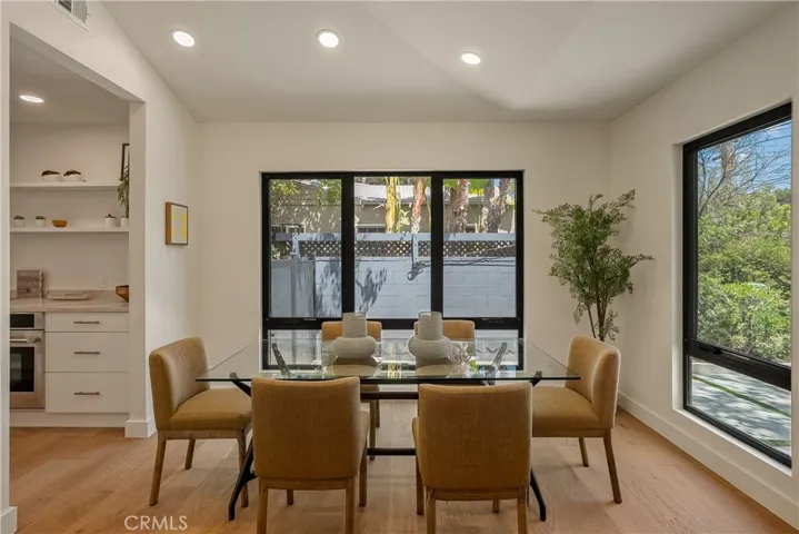 12311 Hartsook Street, Valley Village, California 91607