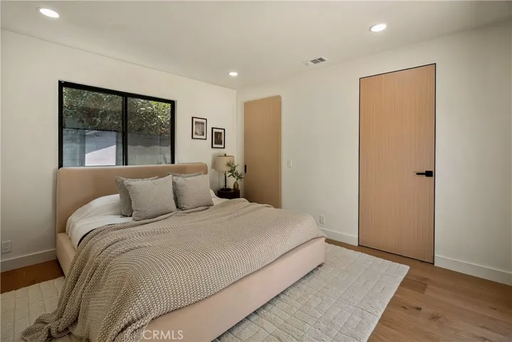 12311 Hartsook Street, Valley Village, California 91607