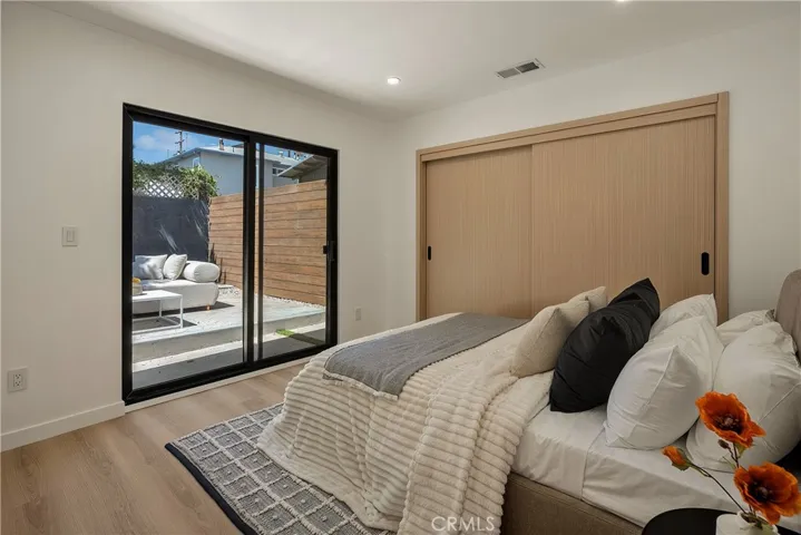 12311 Hartsook Street, Valley Village, California 91607