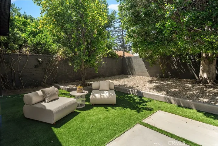 12311 Hartsook Street, Valley Village, California 91607
