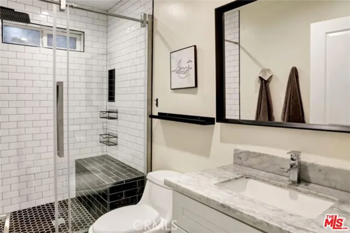 1185 Hauser Boulevard, Los Angeles, California 90019