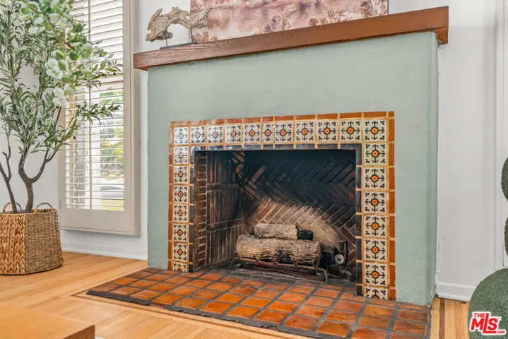 1185 Hauser Boulevard, Los Angeles, California 90019