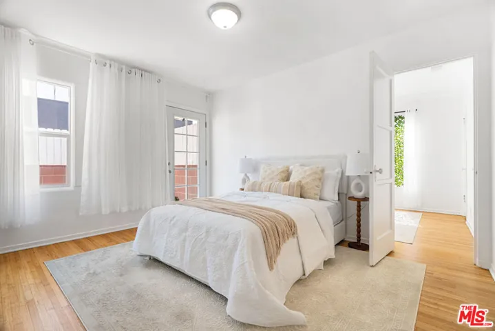 1185 Hauser Boulevard, Los Angeles, California 90019