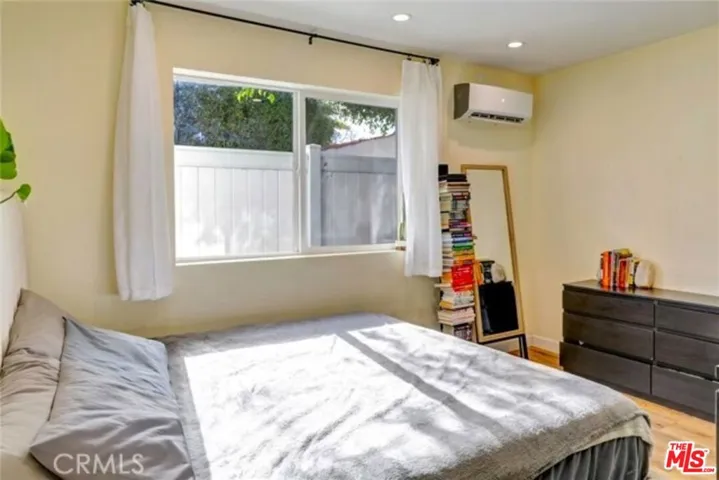 1185 Hauser Boulevard, Los Angeles, California 90019