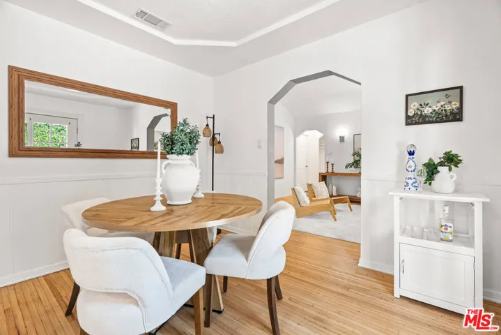 1185 Hauser Boulevard, Los Angeles, California 90019