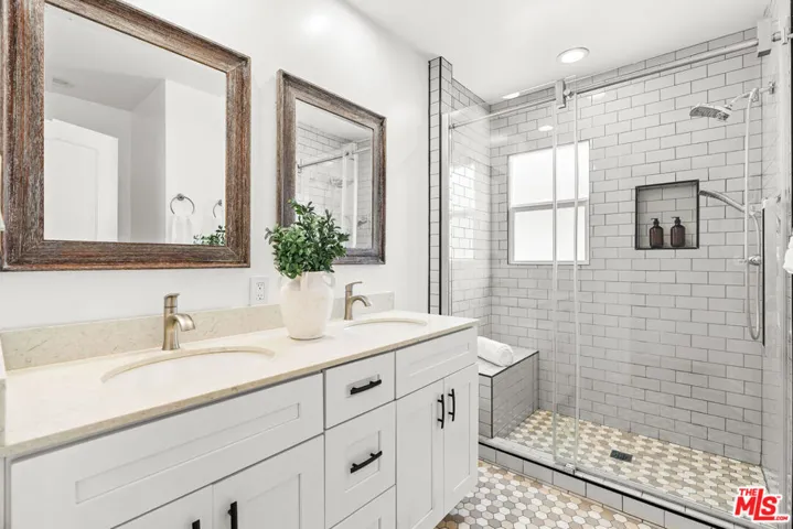 1185 Hauser Boulevard, Los Angeles, California 90019