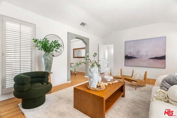 1185 Hauser Boulevard, Los Angeles, California 90019