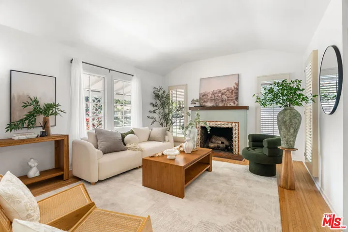 1185 Hauser Boulevard, Los Angeles, California 90019