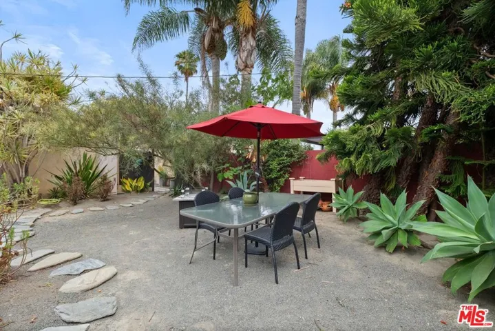 4043 Harter Avenue, Culver City, California 90232