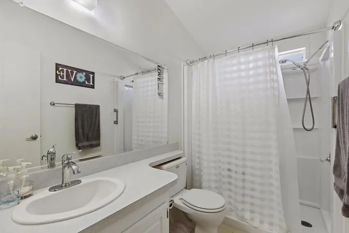 1040 38th Avenue 9, Santa Cruz, California 95062