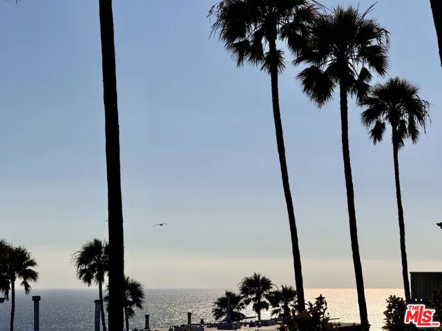 11916 Whalers Lane, Malibu, California 90265