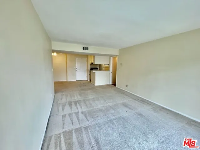18307 Burbank Boulevard 207, Los Angeles, California 91356