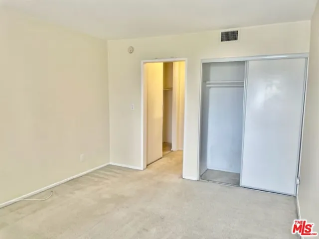 18307 Burbank Boulevard 207, Los Angeles, California 91356