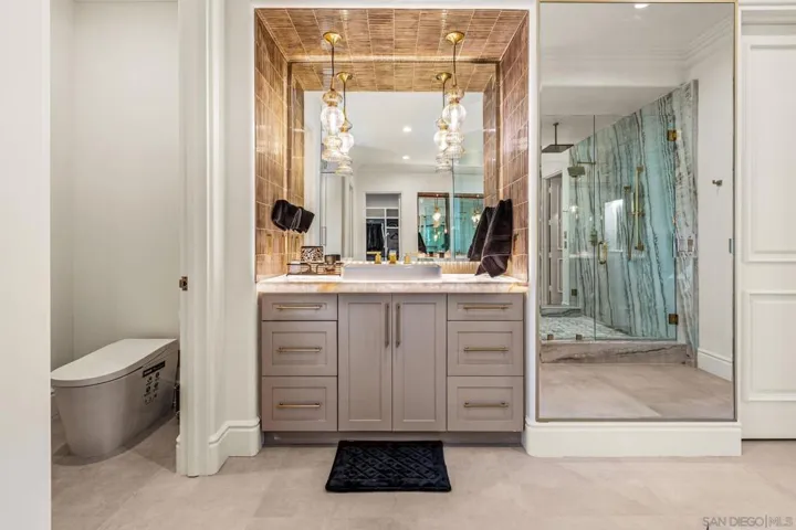 Primary Bath/Spa