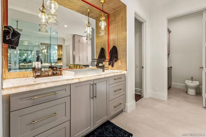 Primary Bath/Spa