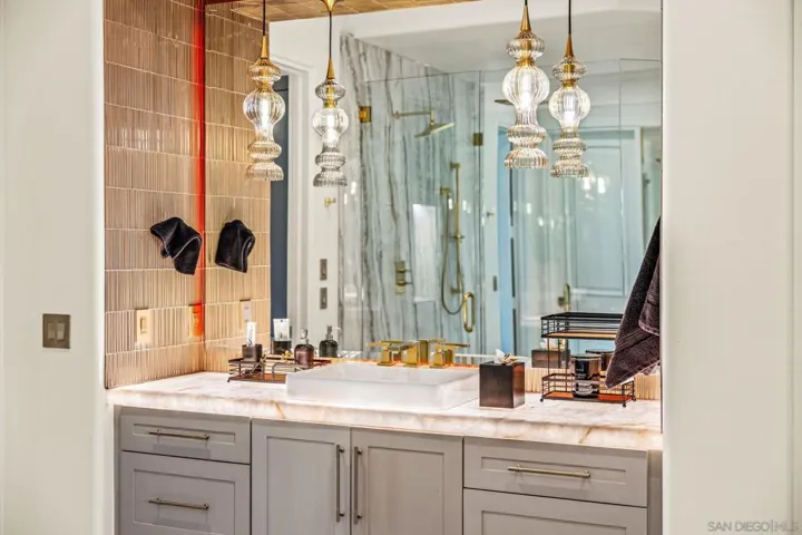 Primary Bath/Spa