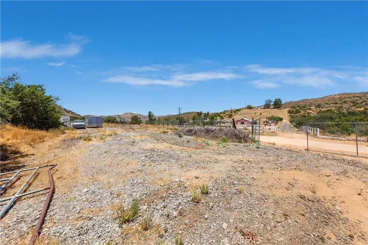 6401 Hubbard, Acton, California 93510