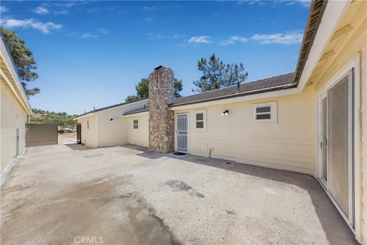 6401 Hubbard, Acton, California 93510