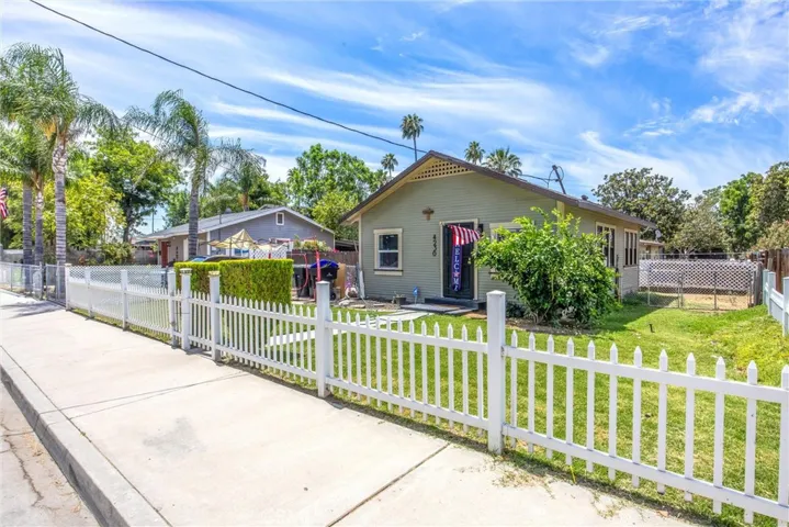 4230 13th, Riverside, California 92501