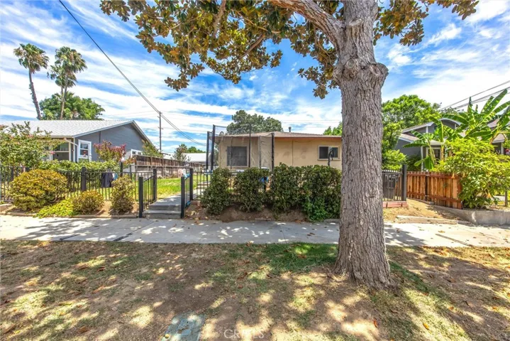 4230 13th, Riverside, California 92501