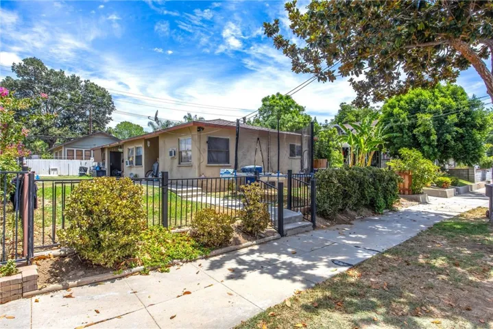 4230 13th, Riverside, California 92501