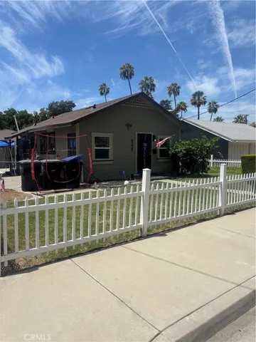 4230 13th, Riverside, California 92501