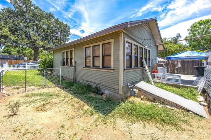 4230 13th, Riverside, California 92501