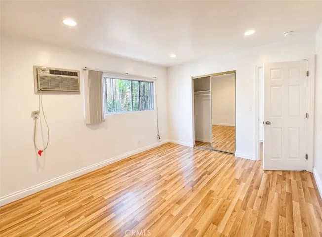 1372 W 36th Street 3, Los Angeles, California 90007