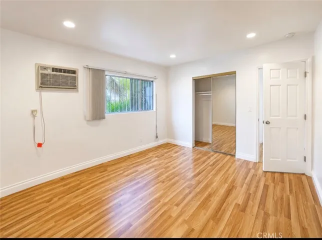 1372 W 36th Street 3, Los Angeles, California 90007