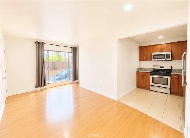 1372 W 36th Street 3, Los Angeles, California 90007