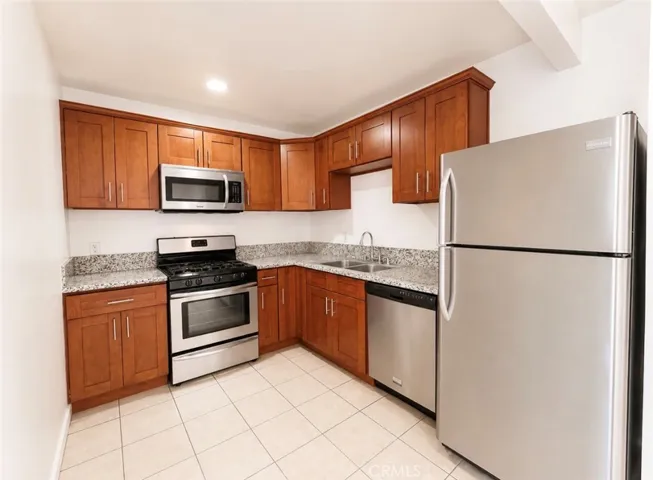 1372 W 36th Street 3, Los Angeles, California 90007