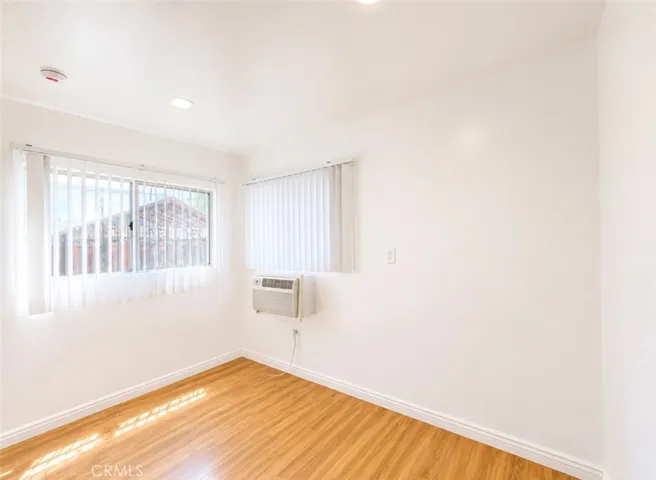 1372 W 36th Street 3, Los Angeles, California 90007