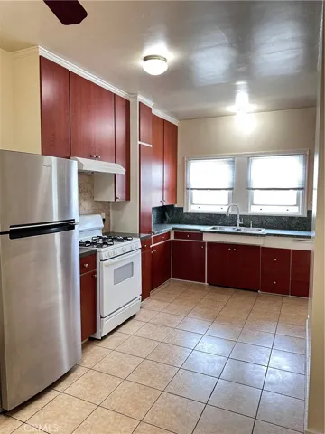 204 E Maple, Glendale, California 91205